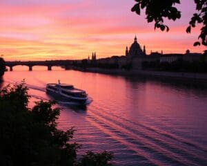 Sonnenuntergangsfahrten mit dem Schiff