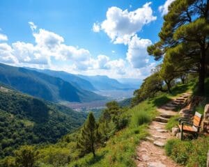 Berat: Welche Wanderwege führen zu den besten Ausblicken?